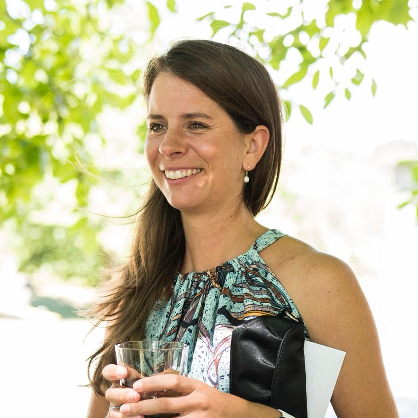 Dr. Sarah Müller